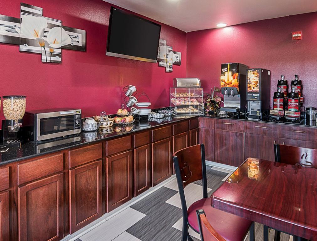 Econo Lodge Inn&Suites Natchitoches Esterno foto