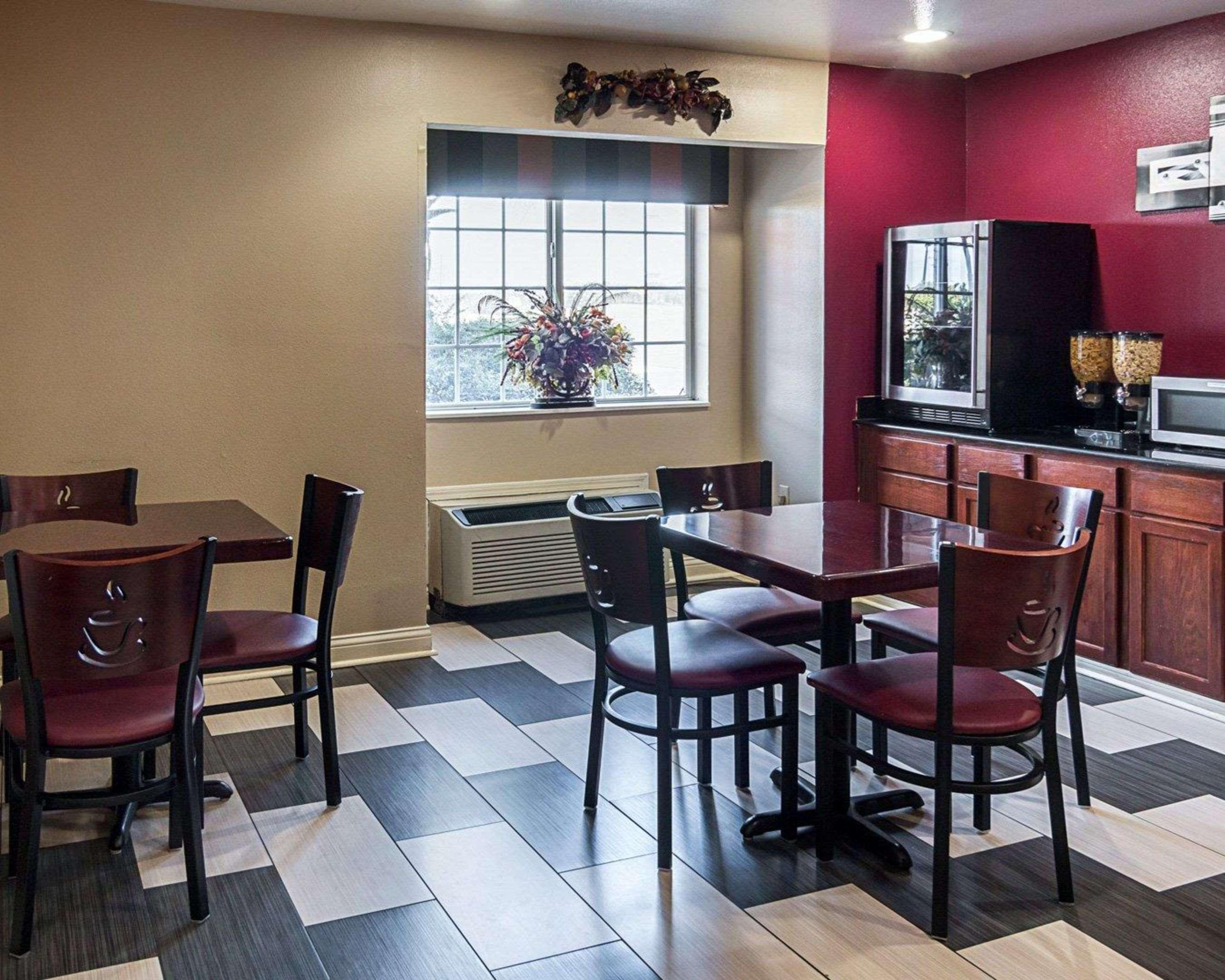 Econo Lodge Inn&Suites Natchitoches Esterno foto
